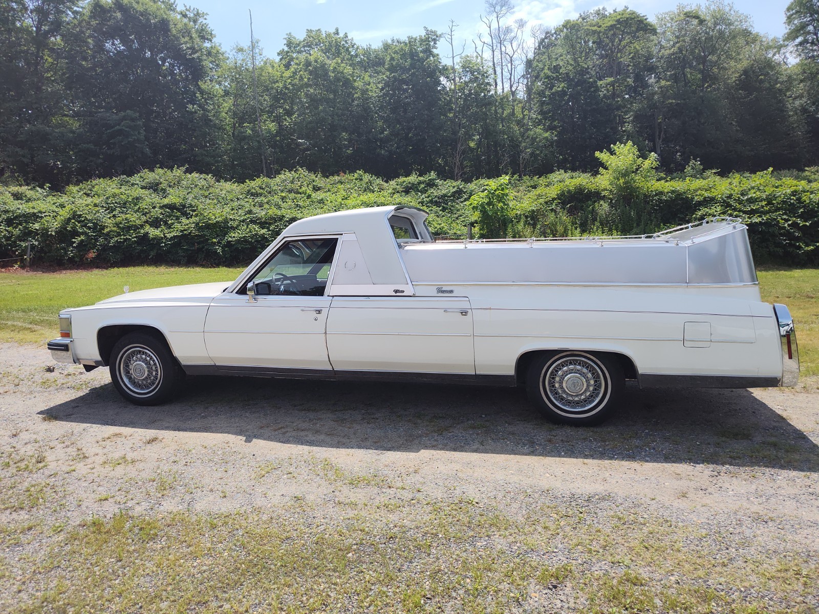 Cadillac-DeVille-1985-Sedan-4