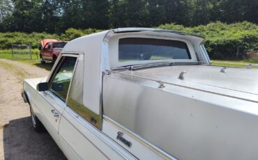 Cadillac-DeVille-1985-Sedan-5