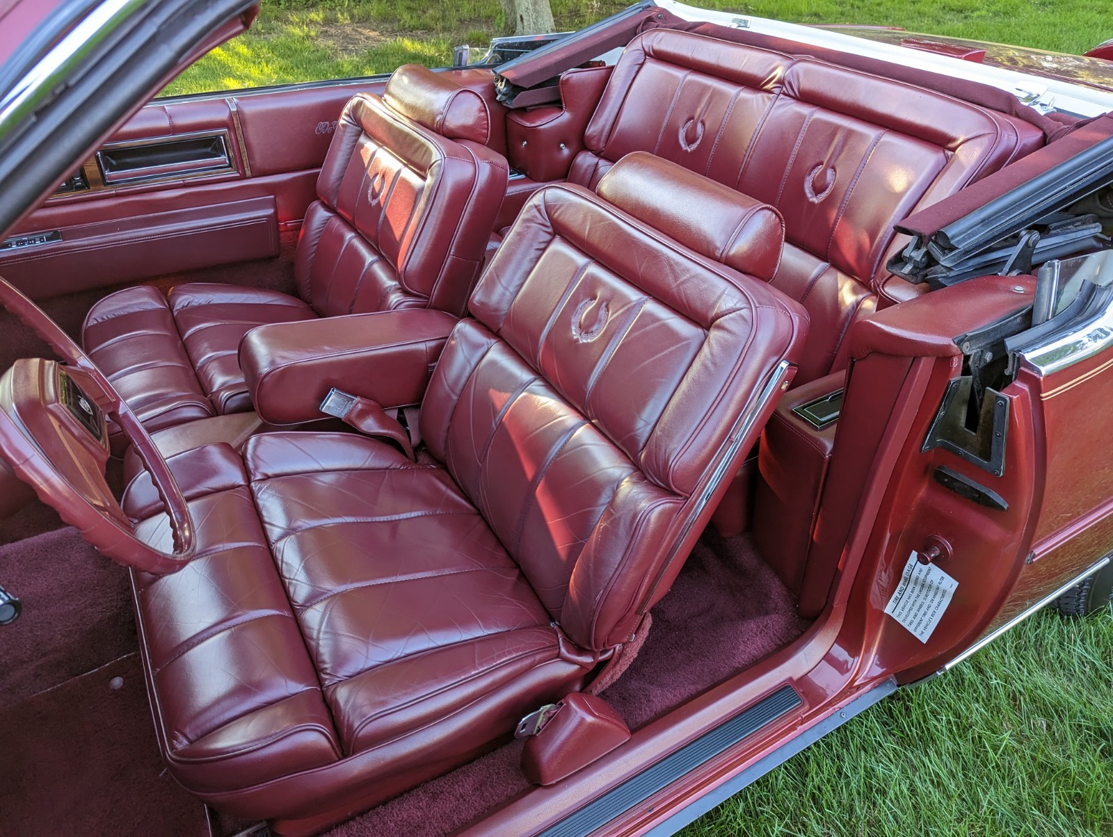 Cadillac-DeVille-1988-Coupe-17