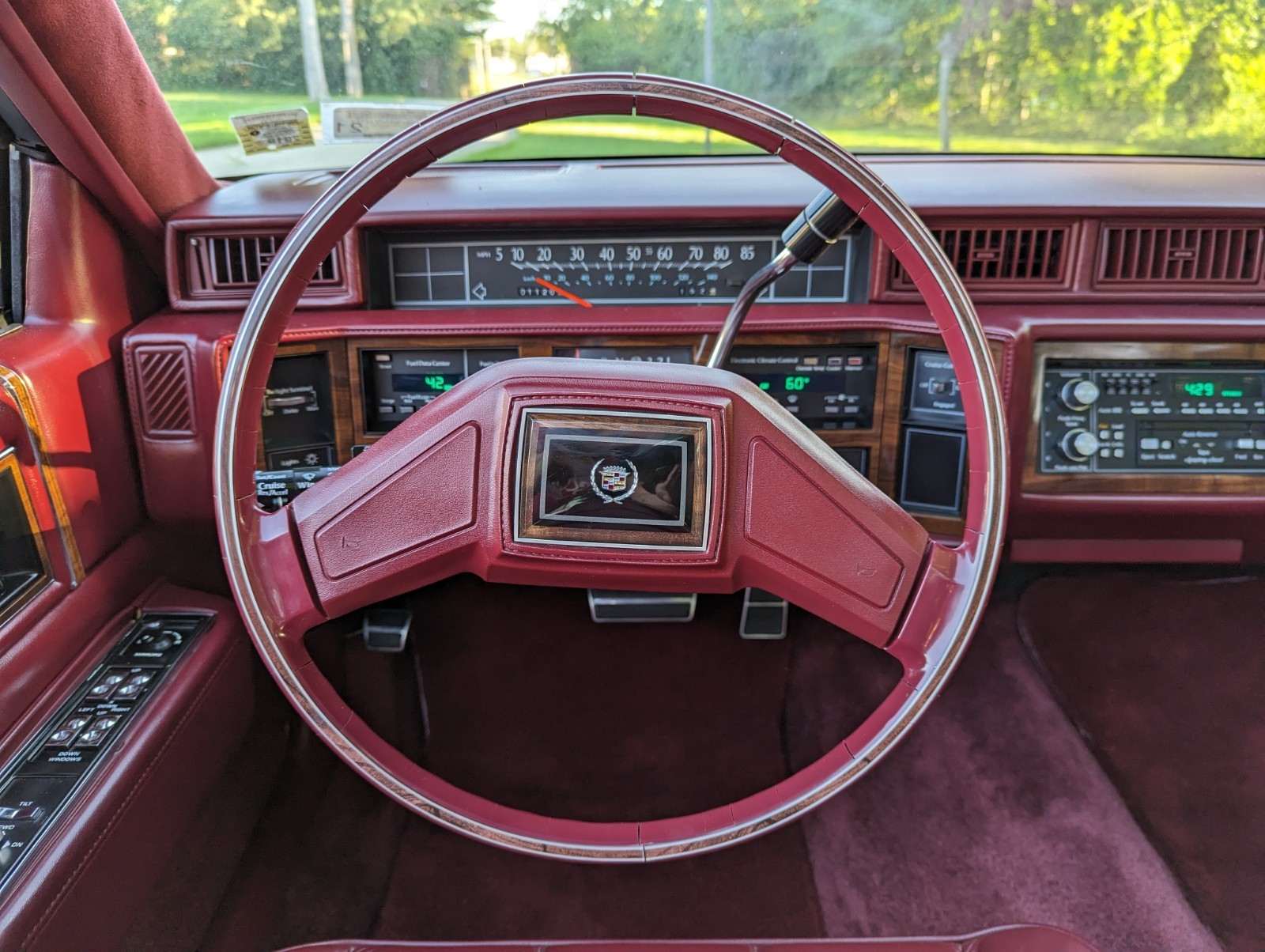 Cadillac-DeVille-1988-Coupe-19