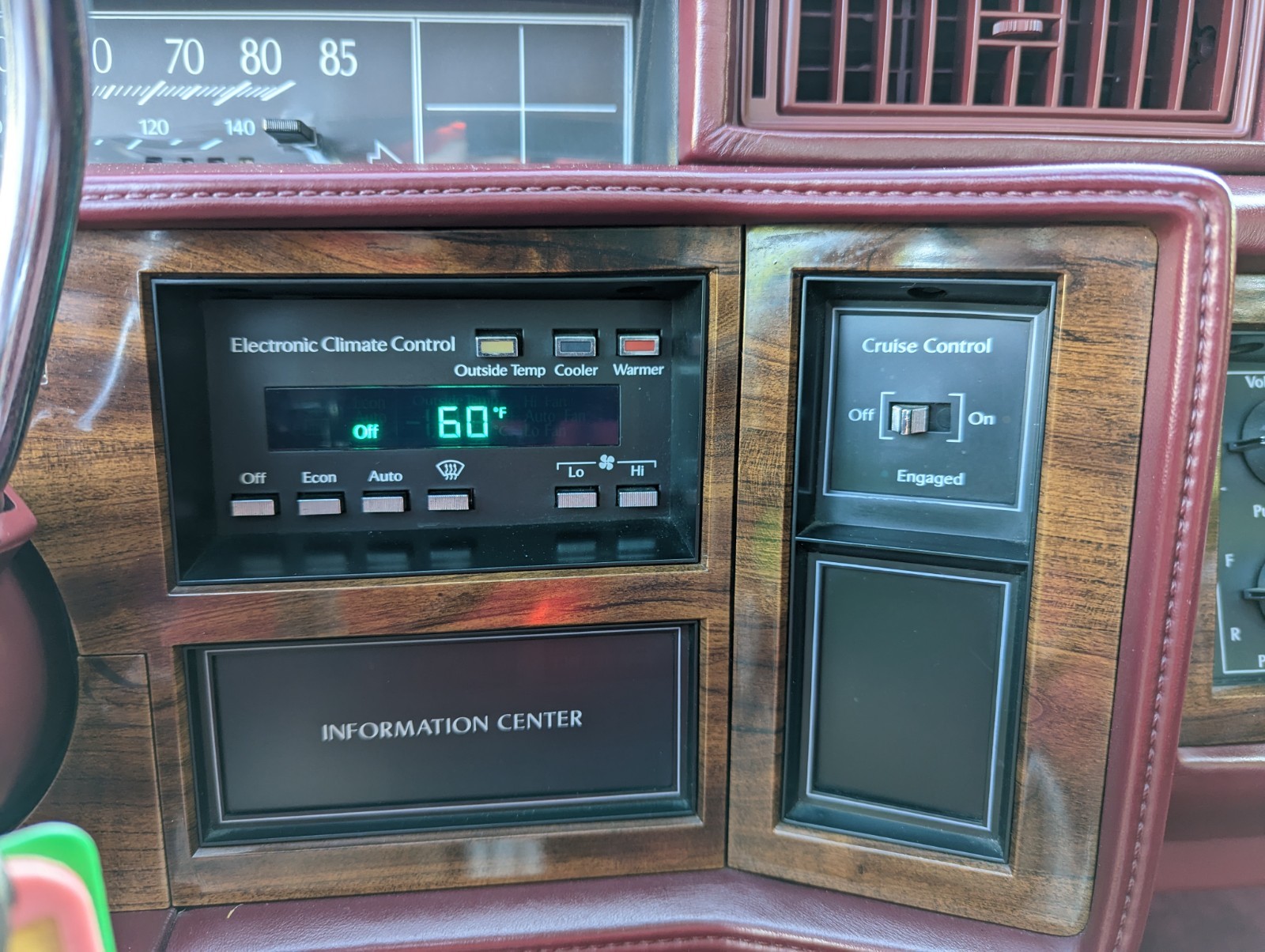 Cadillac-DeVille-1988-Coupe-21