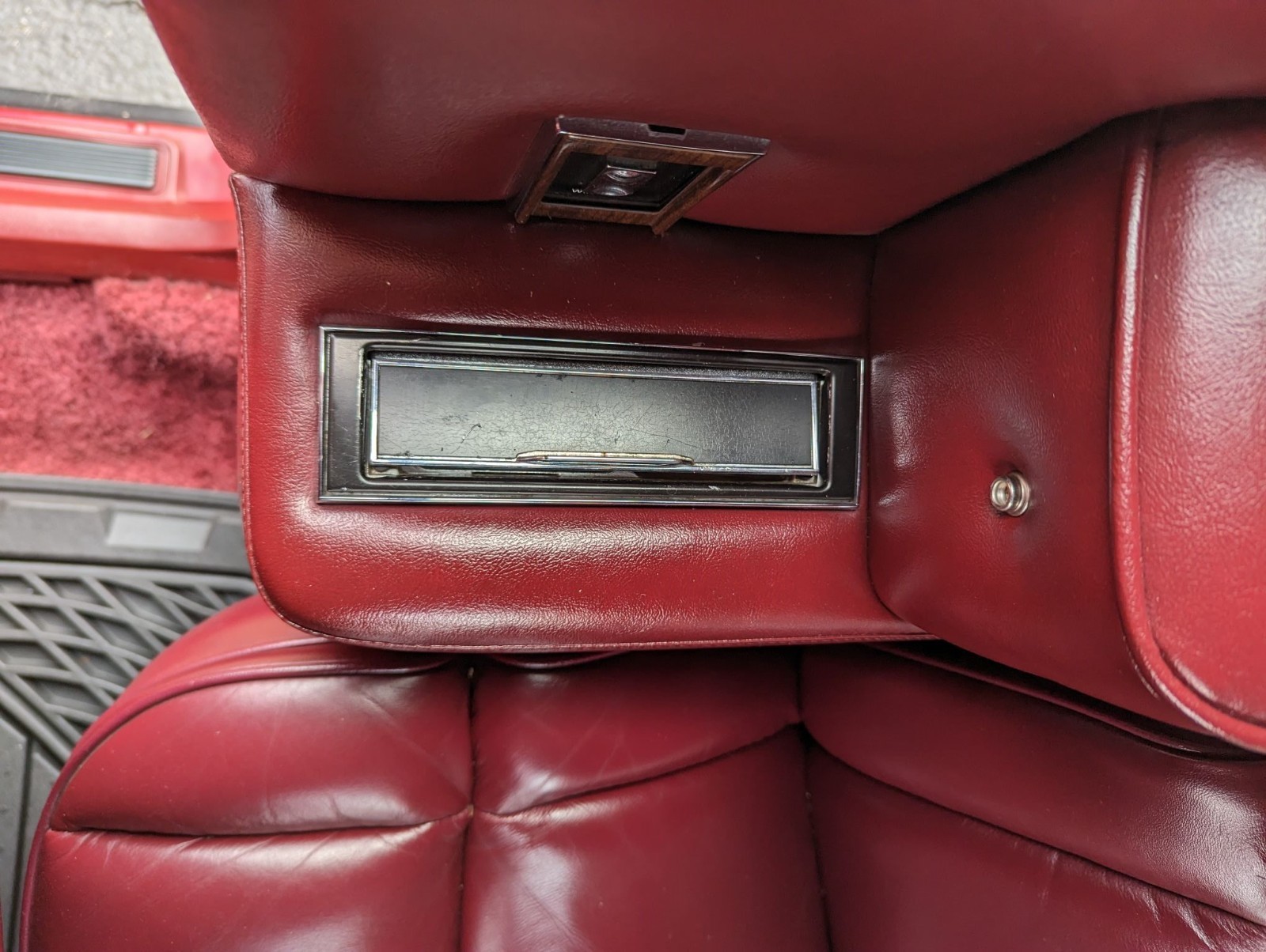 Cadillac-DeVille-1988-Coupe-27
