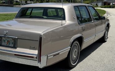 Cadillac-DeVille-1993-Sedan-10