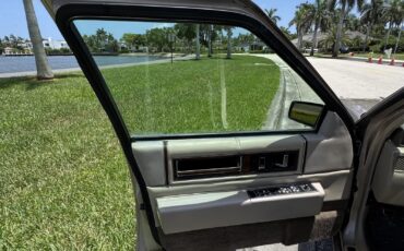 Cadillac-DeVille-1993-Sedan-12