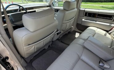 Cadillac-DeVille-1993-Sedan-20