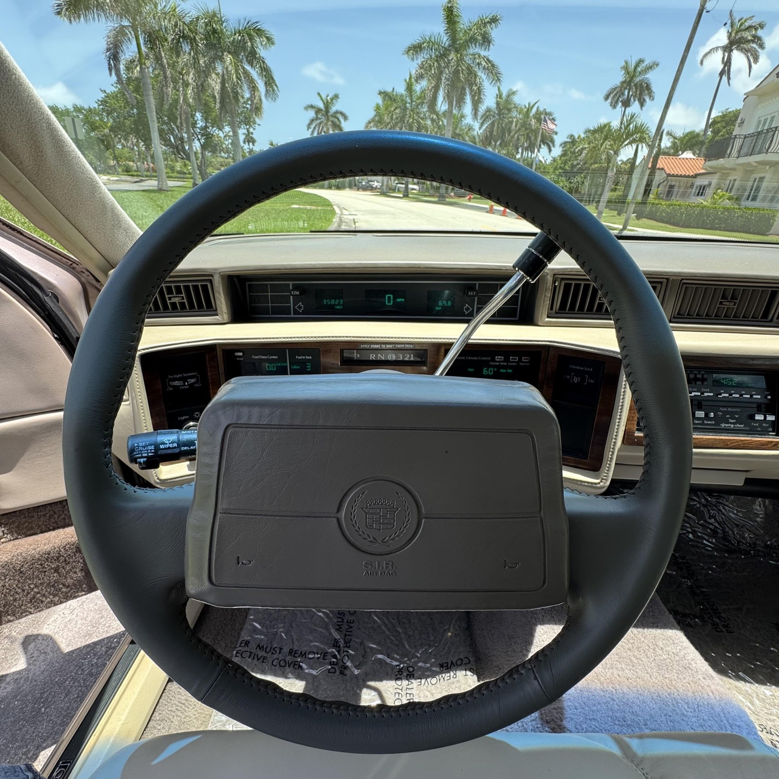 Cadillac-DeVille-1993-Sedan-23
