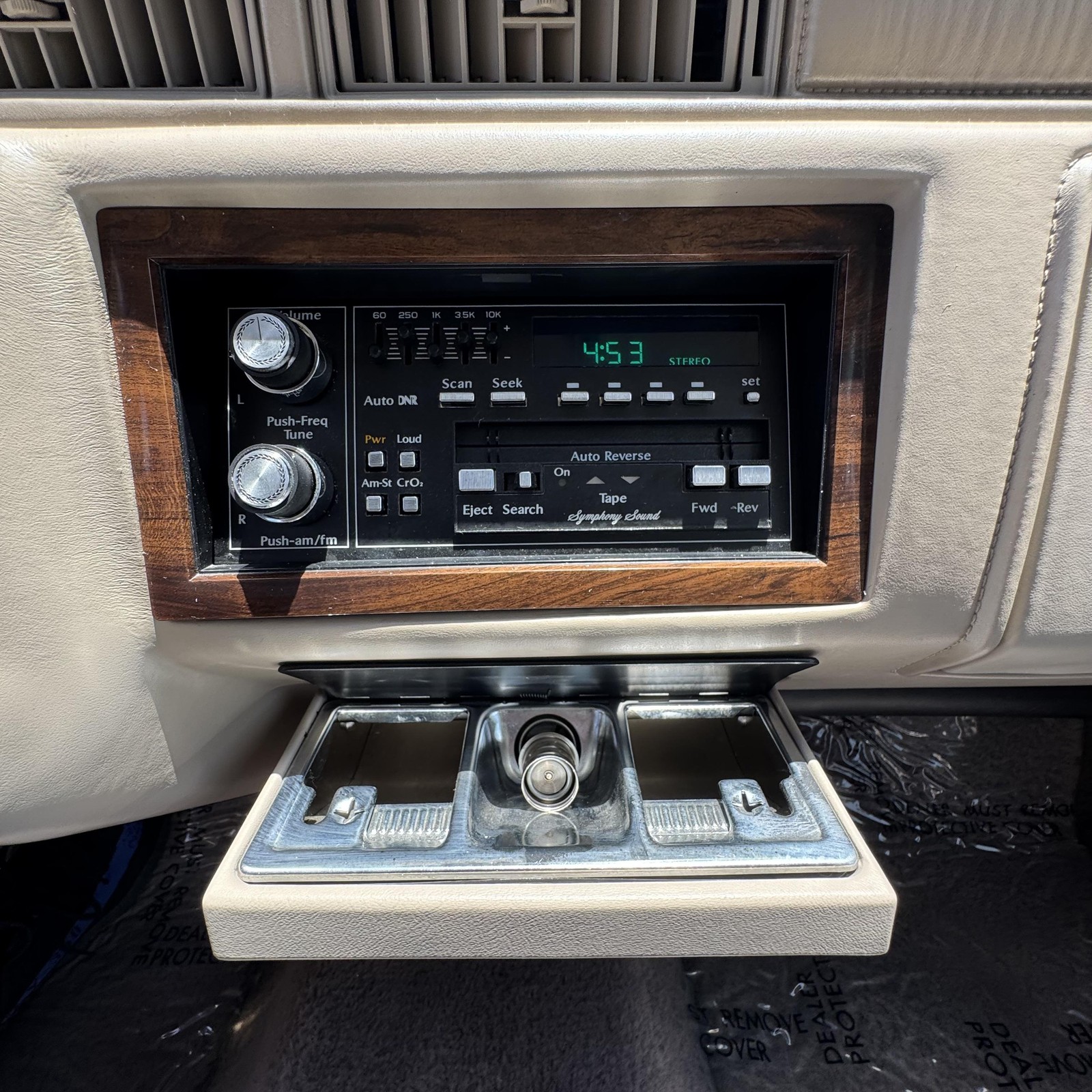 Cadillac-DeVille-1993-Sedan-27