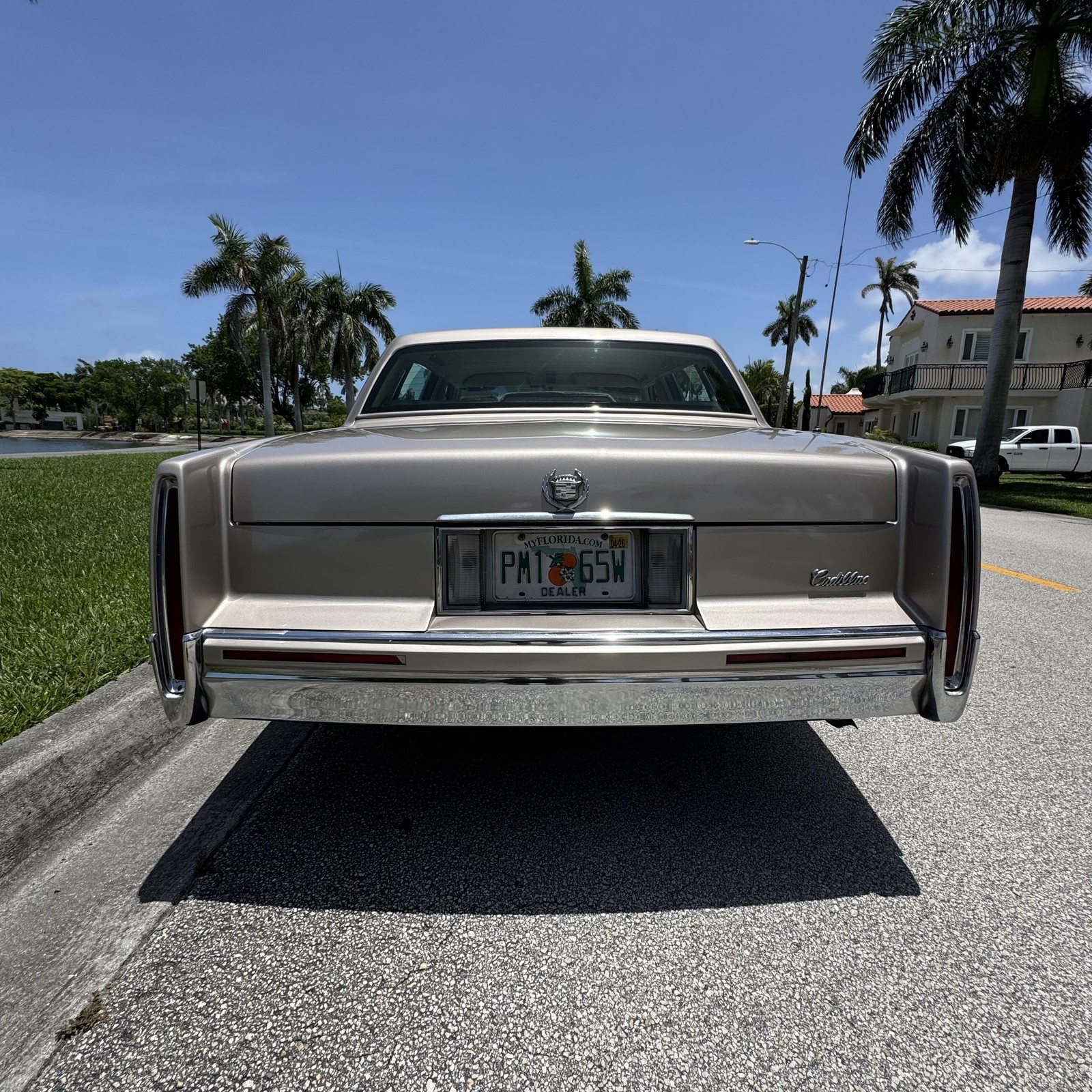 Cadillac-DeVille-1993-Sedan-35
