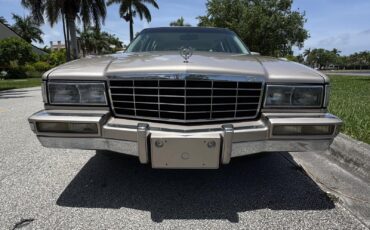 Cadillac-DeVille-1993-Sedan-36
