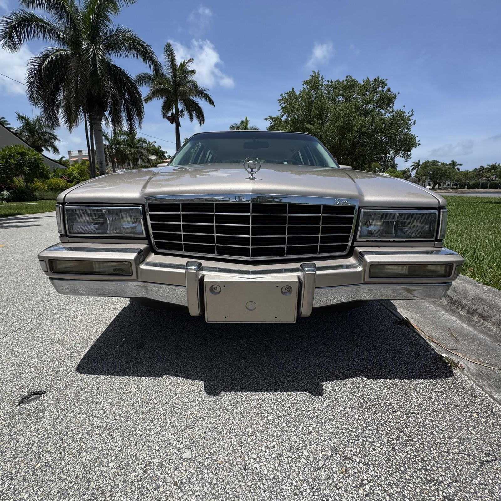 Cadillac-DeVille-1993-Sedan-36