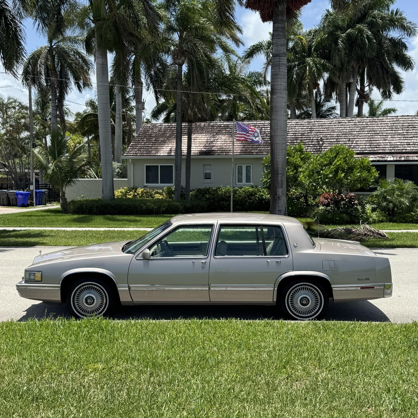 Cadillac-DeVille-1993-Sedan-6