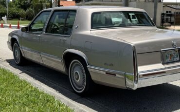 Cadillac-DeVille-1993-Sedan-8