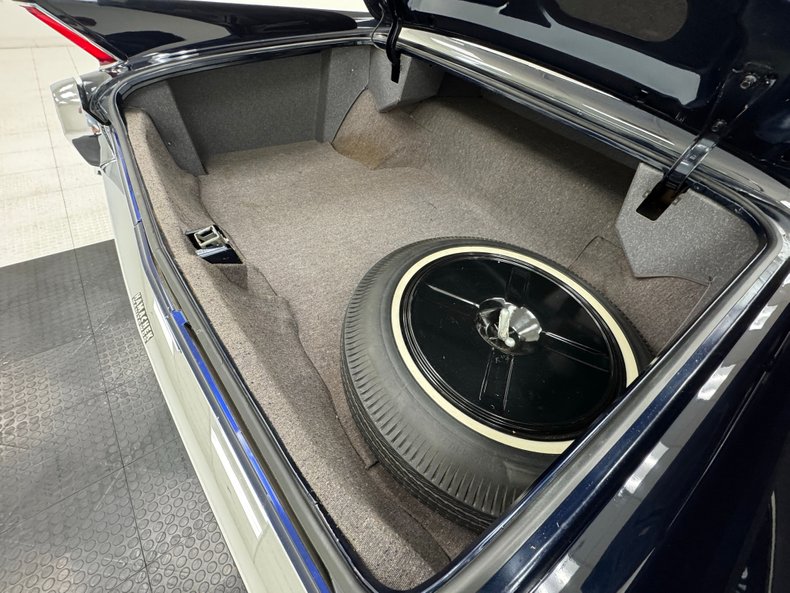 Cadillac-Deville-1962-Somerset-Blue-Metall-Gray-33