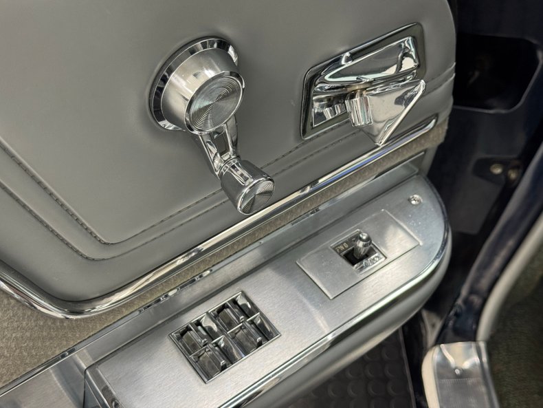 Cadillac-Deville-1962-Somerset-Blue-Metall-Gray-35