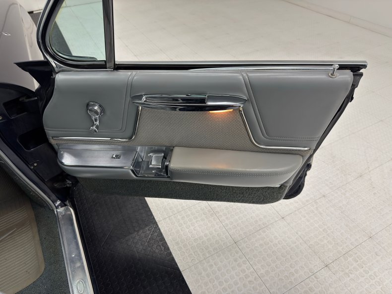 Cadillac-Deville-1962-Somerset-Blue-Metall-Gray-37