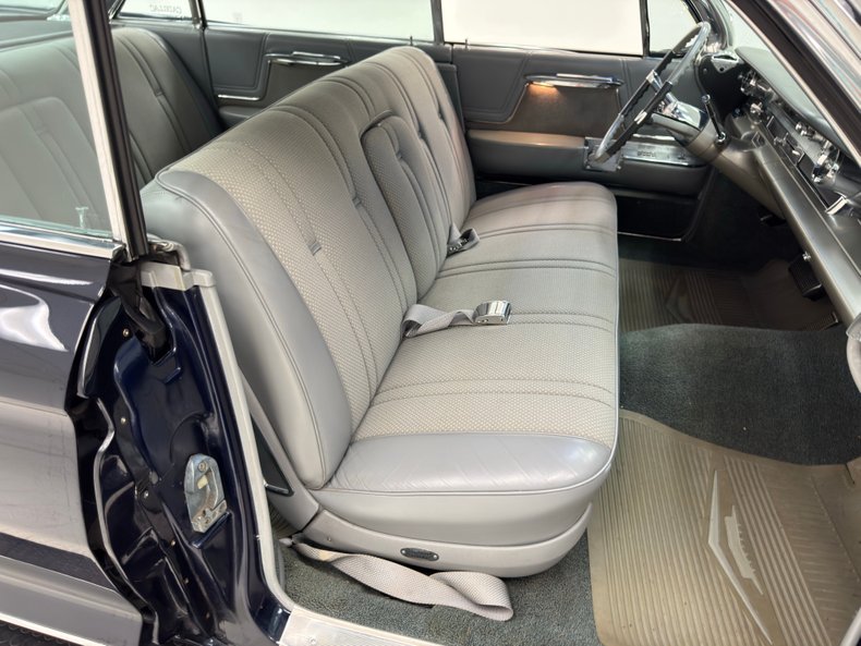 Cadillac-Deville-1962-Somerset-Blue-Metall-Gray-44