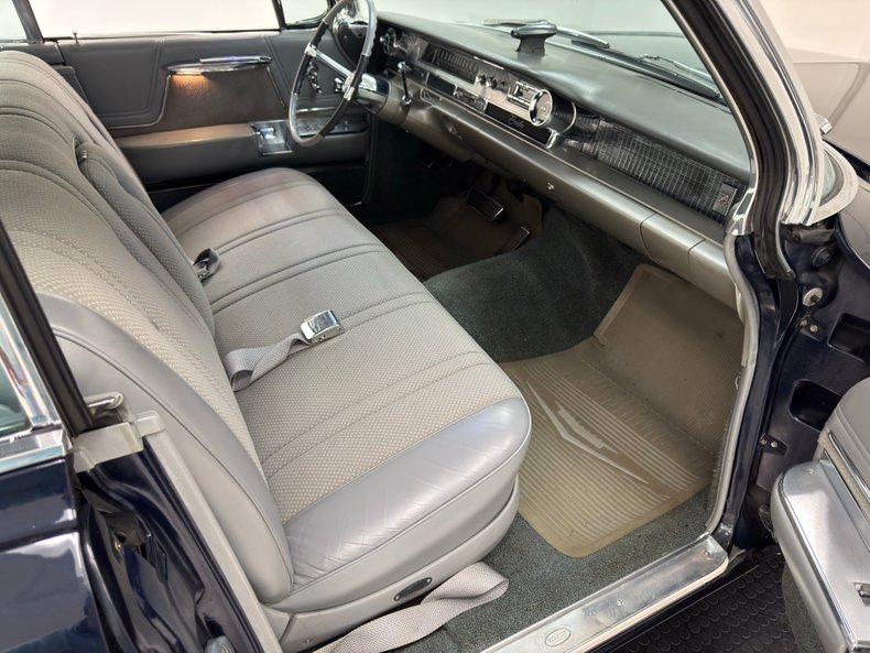 Cadillac-Deville-1962-Somerset-Blue-Metall-Gray-45