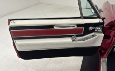 Cadillac-Deville-1966-Flamenco-Red-Metalli-Black-ampamp-White-10