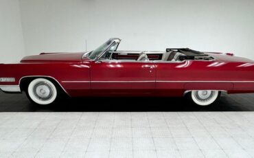 Cadillac-Deville-1966-Flamenco-Red-Metalli-Black-ampamp-White-2