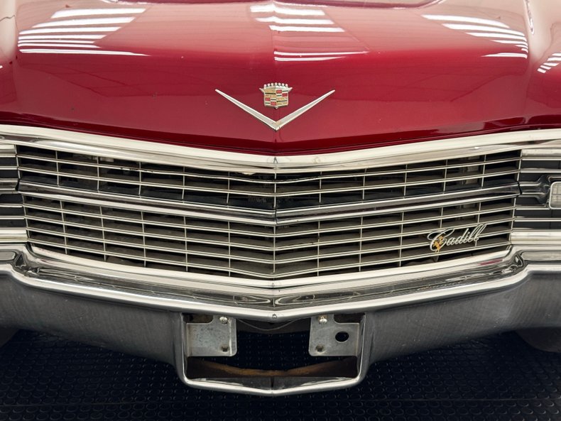 Cadillac-Deville-1966-Flamenco-Red-Metalli-Black-ampamp-White-20