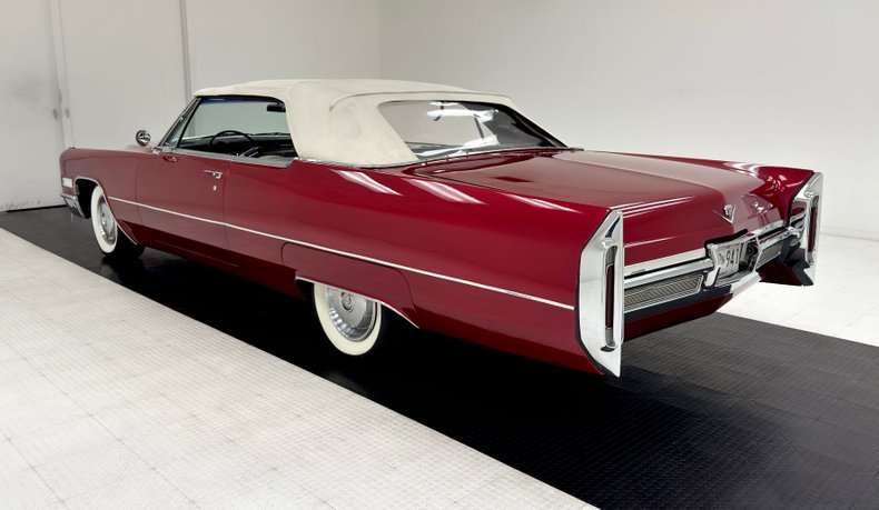 Cadillac-Deville-1966-Flamenco-Red-Metalli-Black-ampamp-White-3