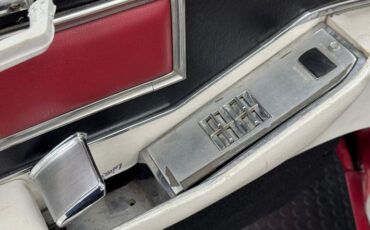 Cadillac-Deville-1966-Flamenco-Red-Metalli-Black-ampamp-White-38