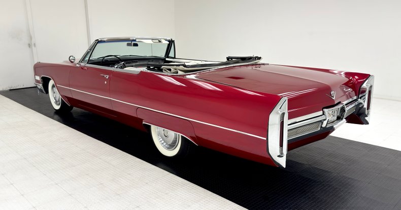 Cadillac-Deville-1966-Flamenco-Red-Metalli-Black-ampamp-White-4