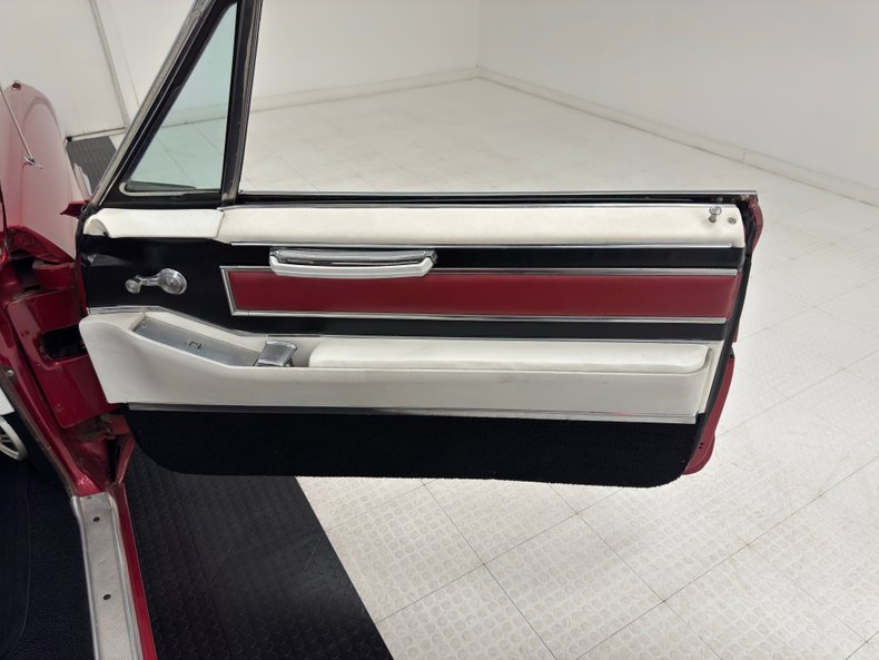 Cadillac-Deville-1966-Flamenco-Red-Metalli-Black-ampamp-White-46