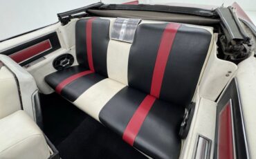 Cadillac-Deville-1966-Flamenco-Red-Metalli-Black-ampamp-White-49
