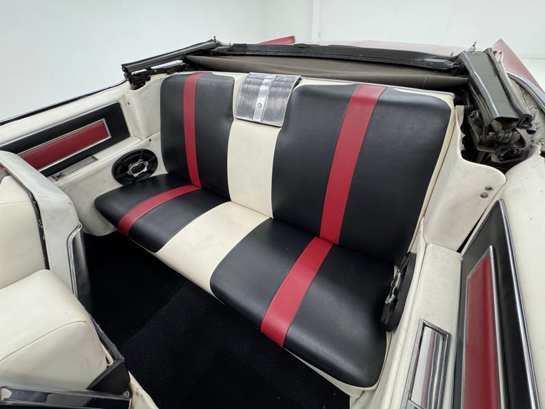 Cadillac-Deville-1966-Flamenco-Red-Metalli-Black-ampamp-White-49