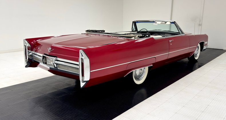 Cadillac-Deville-1966-Flamenco-Red-Metalli-Black-ampamp-White-6