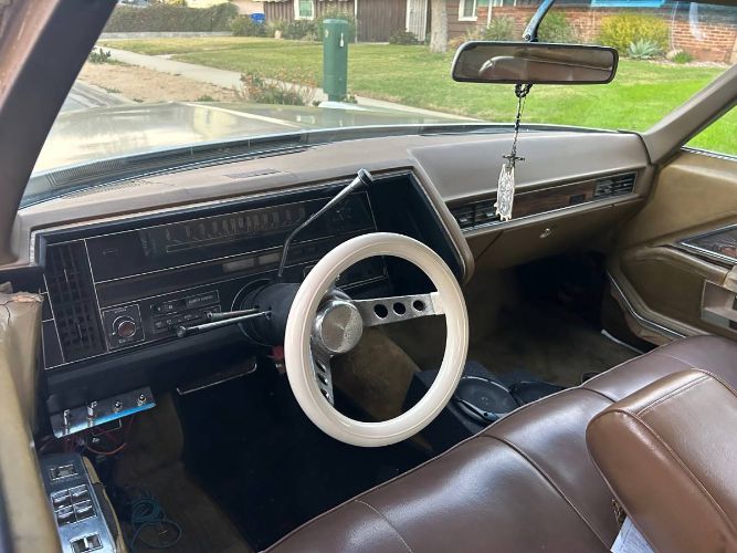 Cadillac-Deville-1969-7