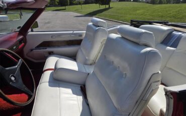 Cadillac-Deville-1970-Red-White-12