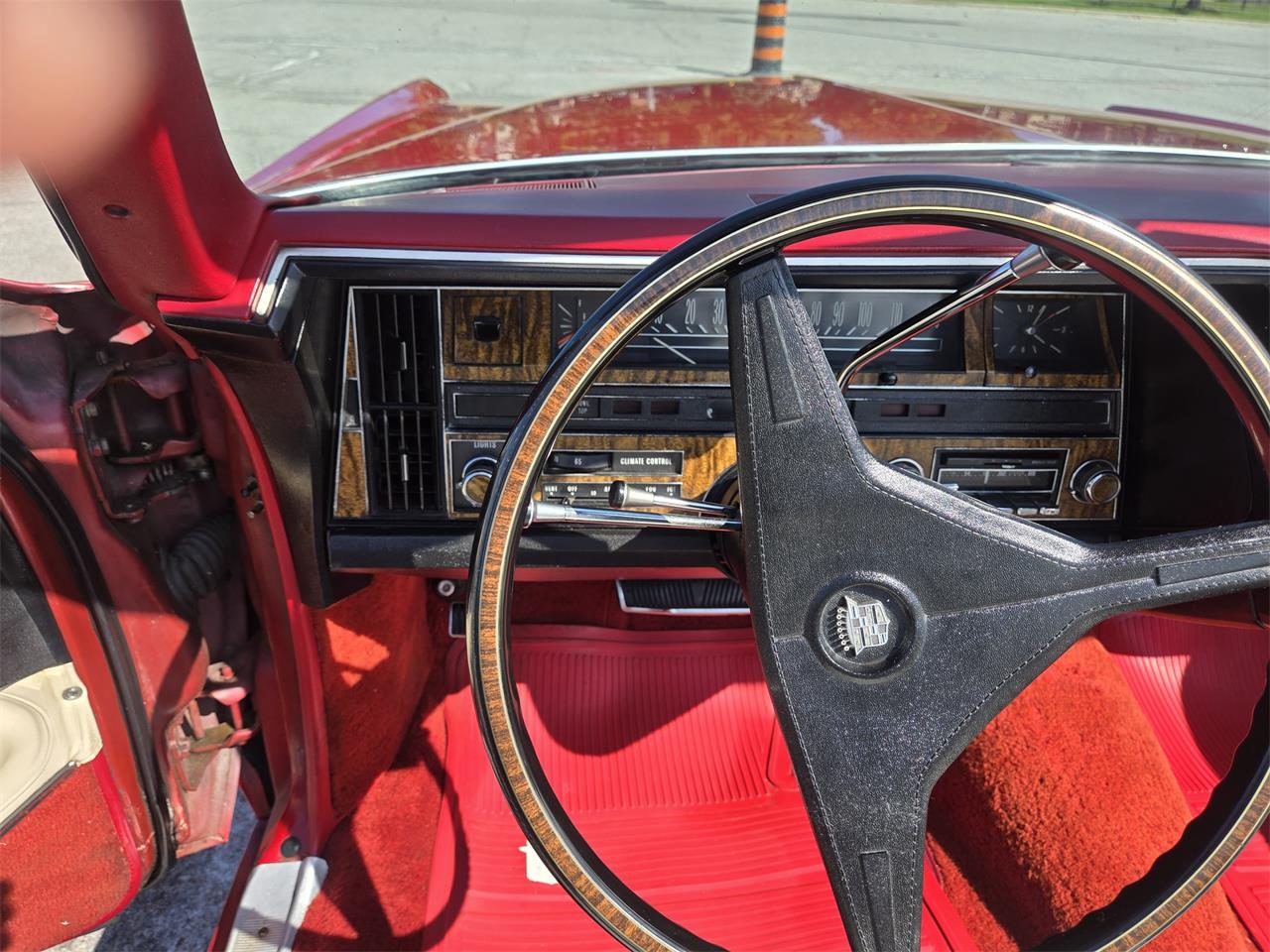 Cadillac-Deville-1970-Red-White-16