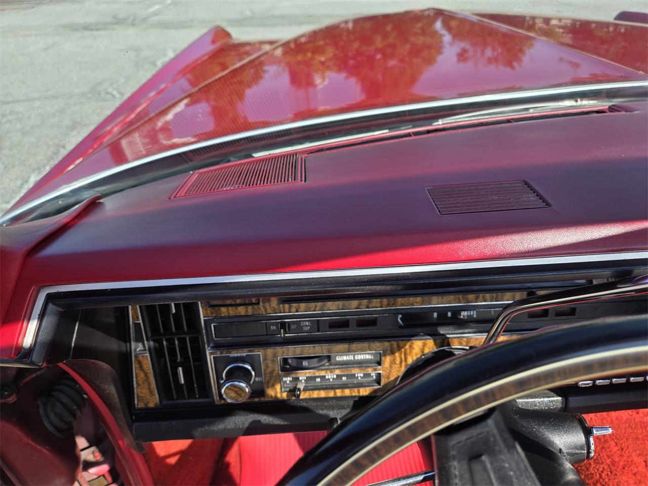 Cadillac-Deville-1970-Red-White-17