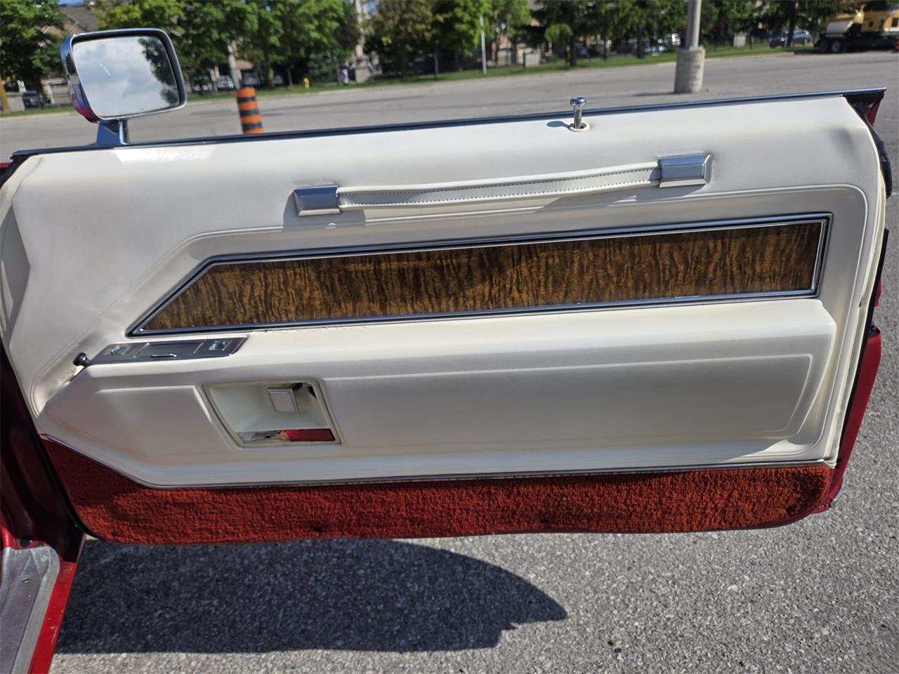 Cadillac-Deville-1970-Red-White-21