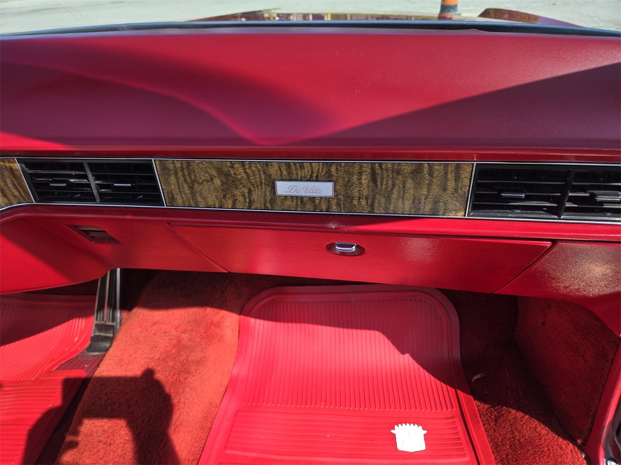 Cadillac-Deville-1970-Red-White-24