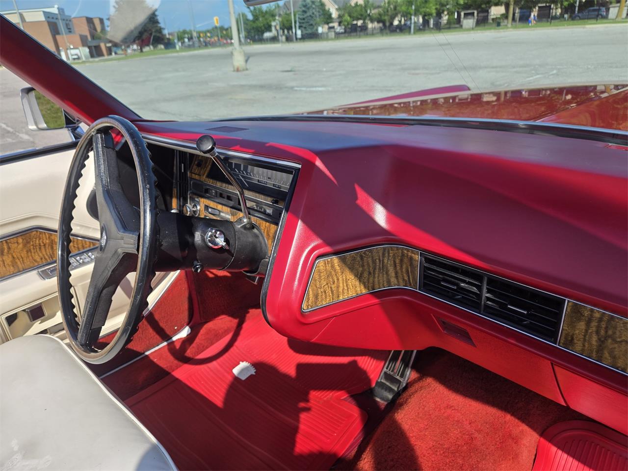 Cadillac-Deville-1970-Red-White-25