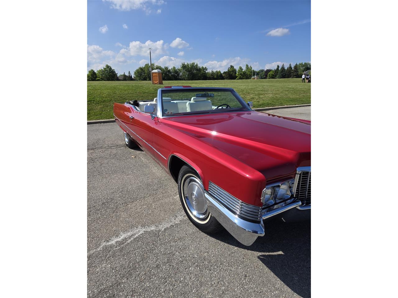 Cadillac-Deville-1970-Red-White-4