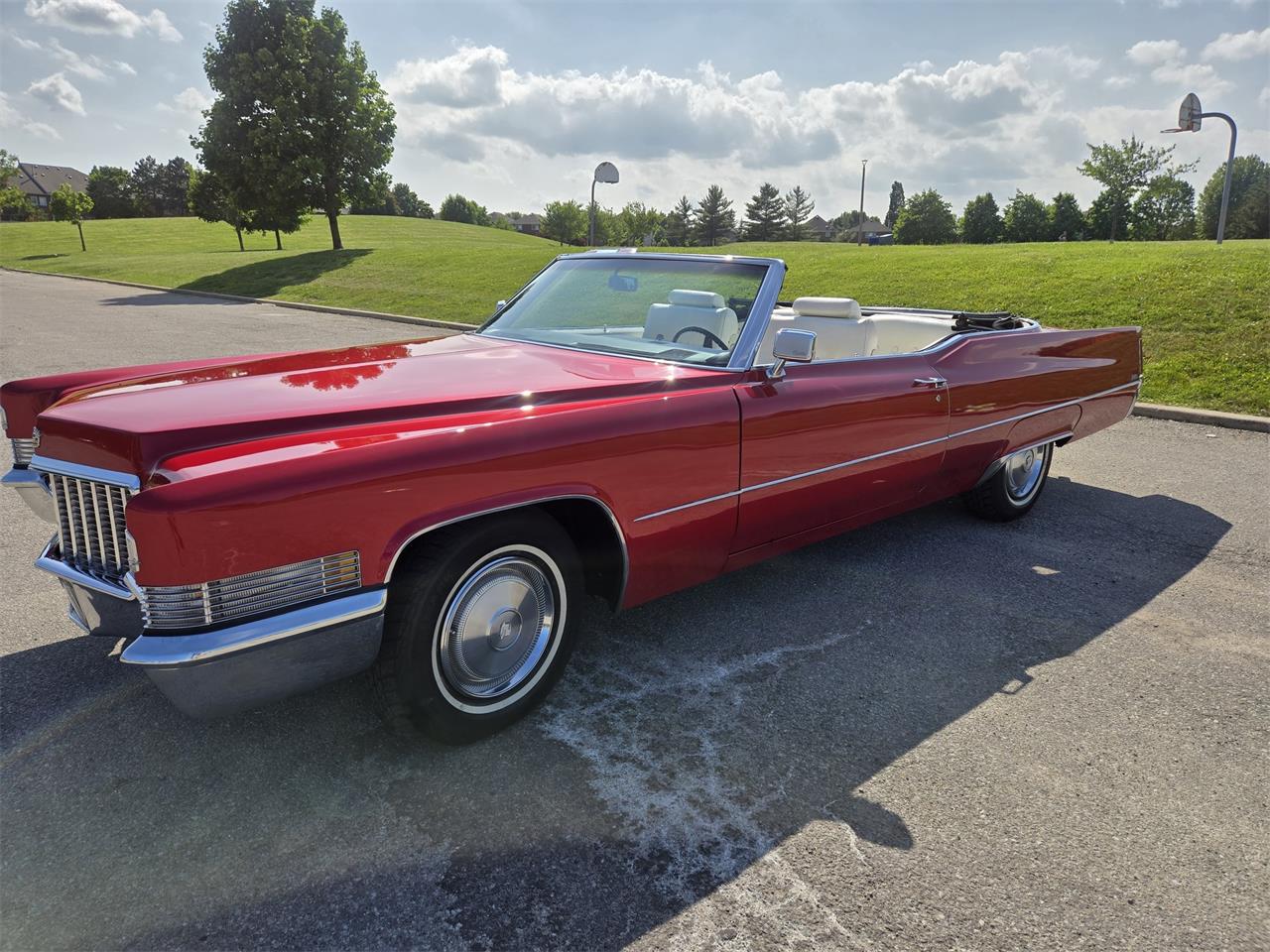 Cadillac-Deville-1970-Red-White-40