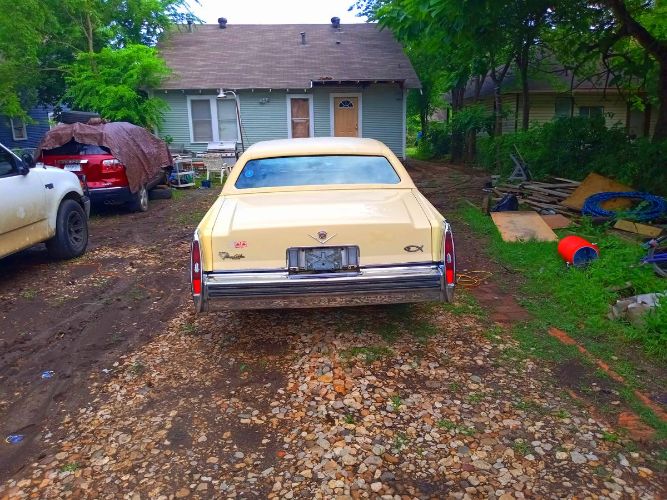 Cadillac-Deville-1979-3