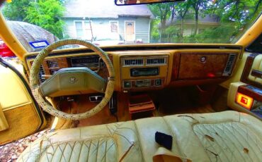 Cadillac-Deville-1979-8