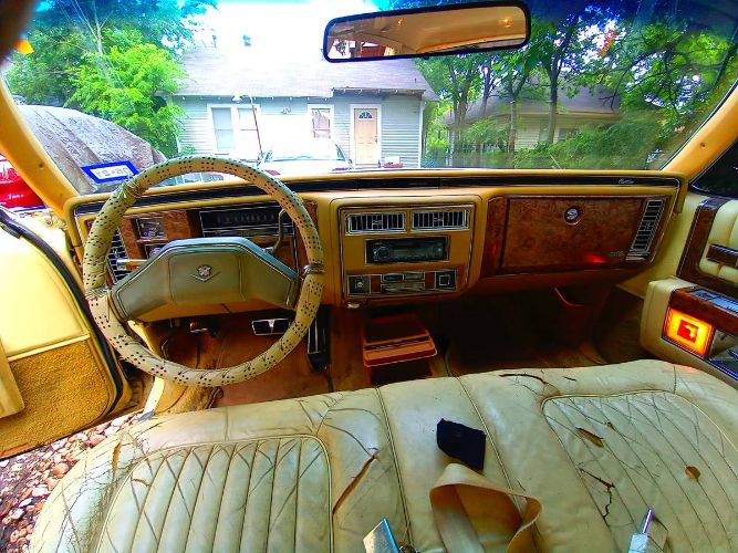 Cadillac-Deville-1979-8