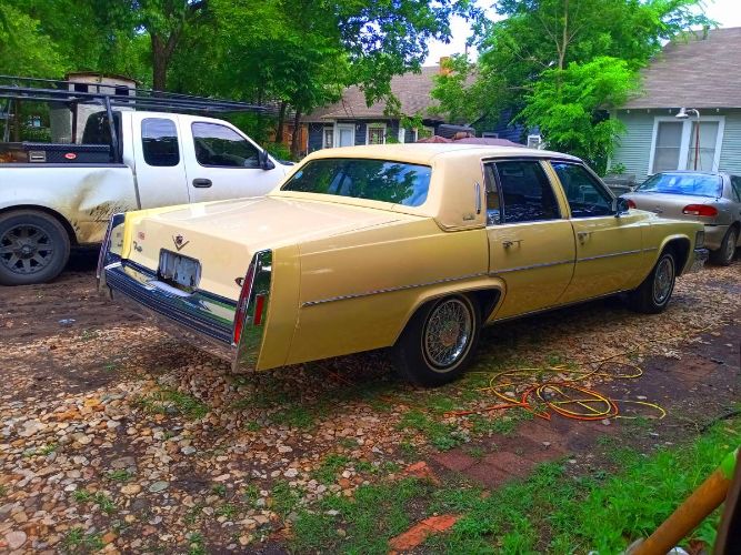 Cadillac-Deville-1979-9