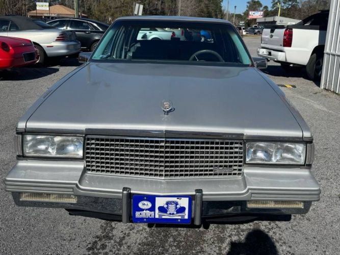 Cadillac-Deville-1988-Silver-Gray-2