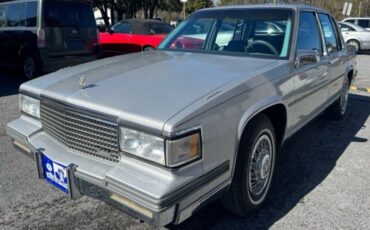 Cadillac-Deville-1988-Silver-Gray