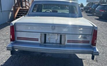 Cadillac-Deville-1988-Silver-Gray-4