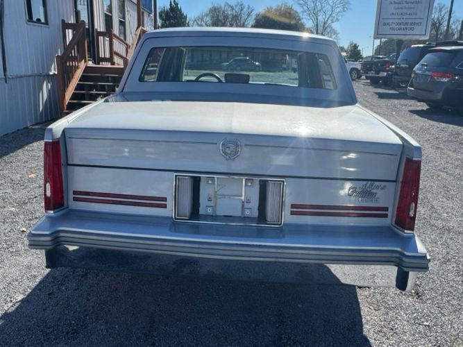 Cadillac-Deville-1988-Silver-Gray-4