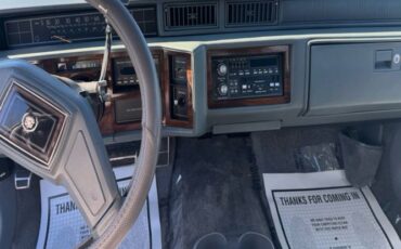 Cadillac-Deville-1988-Silver-Gray-6