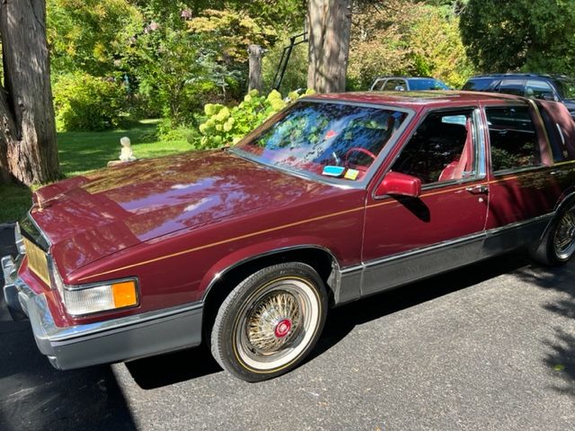Cadillac-Deville-1989-Maroon-Red-5